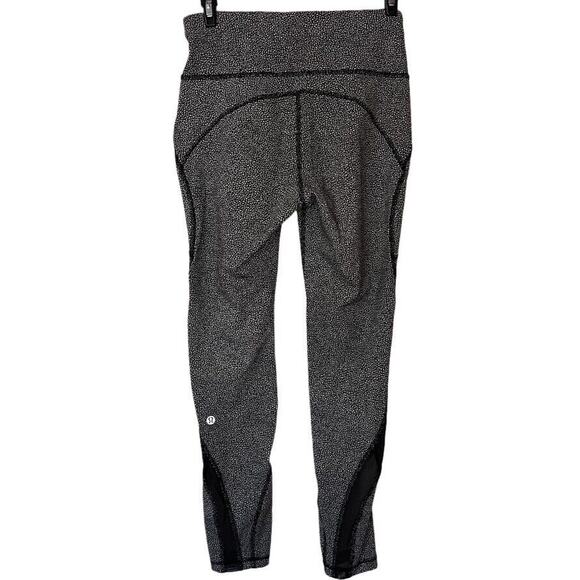 Lululemon Leggings Size 4 Invigorate 7/8 Tight Chakra Print Alpine White Black - Picture 3 of 10